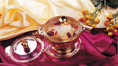 挑选经验谈:鲜炖燕窝高温炖煮更合适